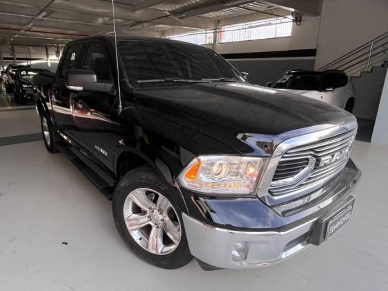 RAM CLASSIC 5.7 V8 GASOLINA LARAMIE CD 4X4 AUTOMÁTICO